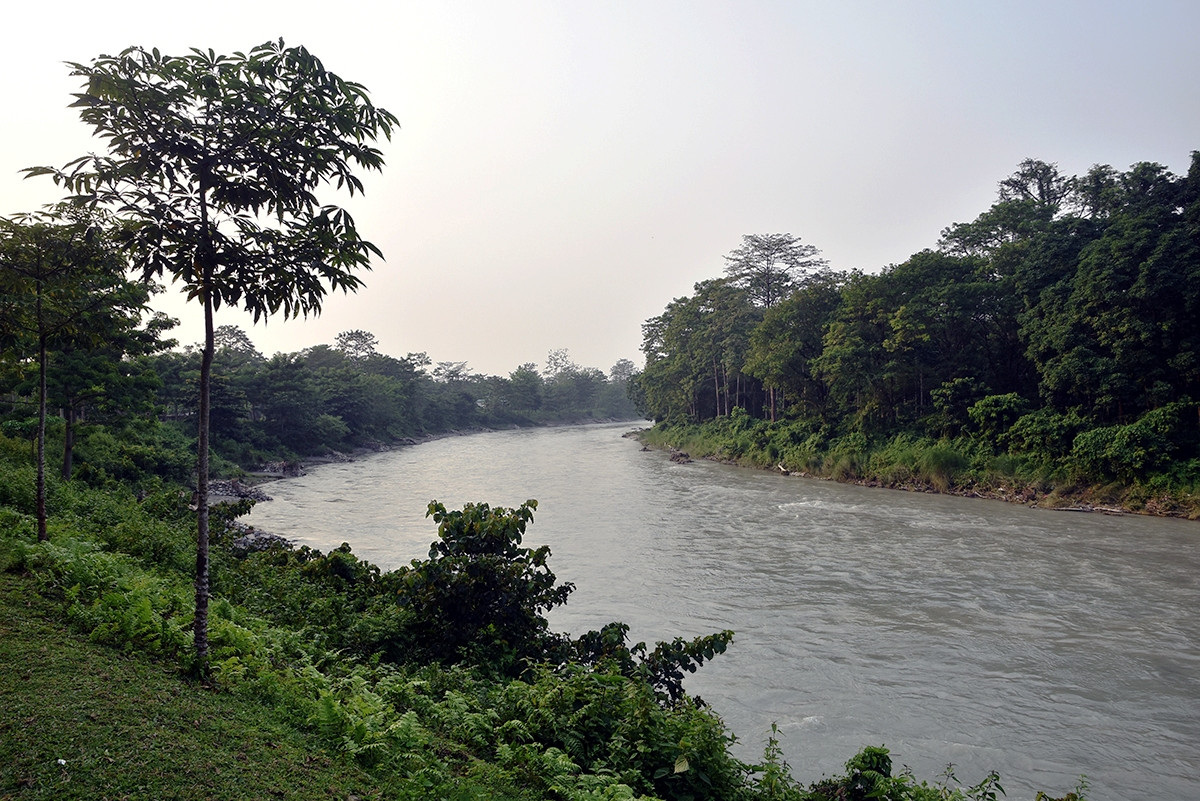 Sisamarar Dhare Aamader Bari